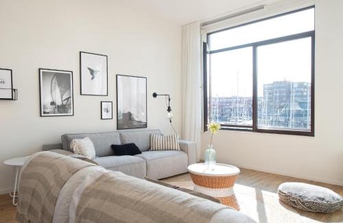 Vissershaven Apartment | Modern Apartment with seaside view