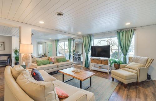 Detroit Lakes Apartment | Modern Apt on Detroit Lake with Dock Access!