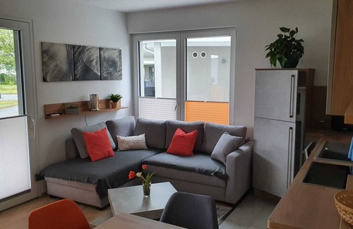 Plauen Apartment | Modern, barrier-free apartment with garden access and terrace