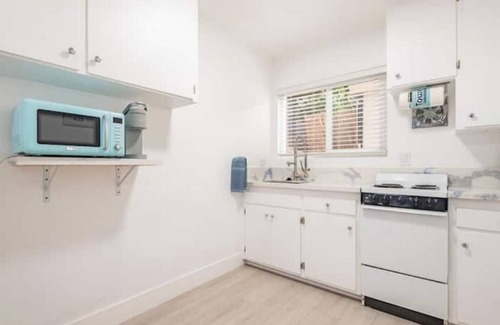 San Diego Apartment | Modern Bayfront Studio/Bay Views/Remodeled