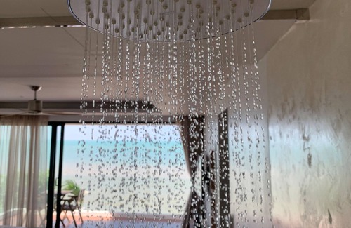 Bophut Villa | Modern Beachfront Villa near Fishermans Village