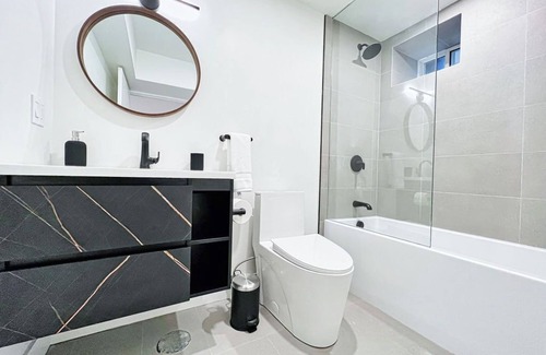 Regal Heights Apartment | Modern Brand New Apartment In A Historic House