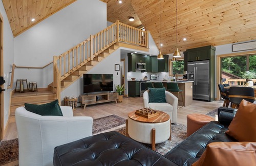 Brownfield Cabin | Modern Cabin:4BR/2BA 15min to Conway Fire Pit Family Fun