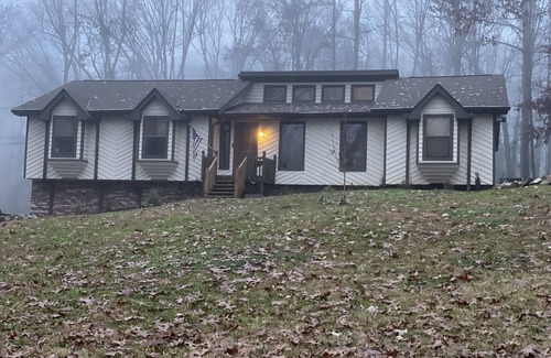 Stone Mountain House | Modern Cabin of Stone Mountain