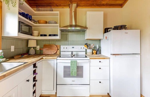 Franklin Cabin | Modern cabin retreat with serene outdoor oasis