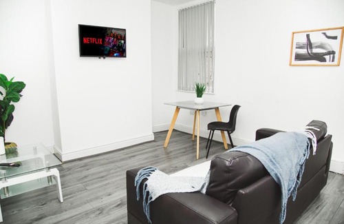 Bootle House | Modern Central Oasis