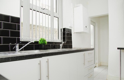 Bootle House | Modern Central Oasis