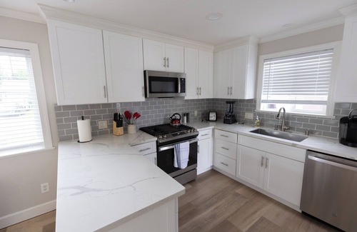 Arden-Arcade House | Modern, Central Retreat with HVAC, WiFi and all the comforts of home