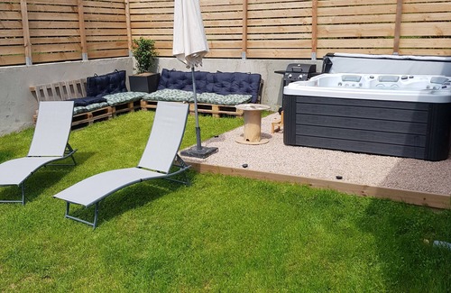 Ruynes-en-Margeride Ski Chalet | Modern chalet 4 to 6 people Ruynes en Margeride private spa