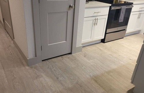 Downtown San Antonio Condo | Modern Chic on Riverwalk Hotel/Apt Pvt Parking