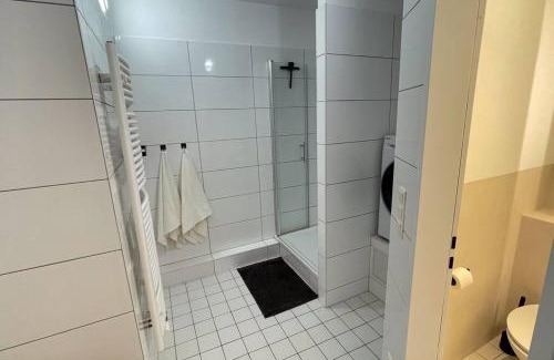 Mitte Apartment | Modern City Apartment l Netflix l fast wifi l Xbox
