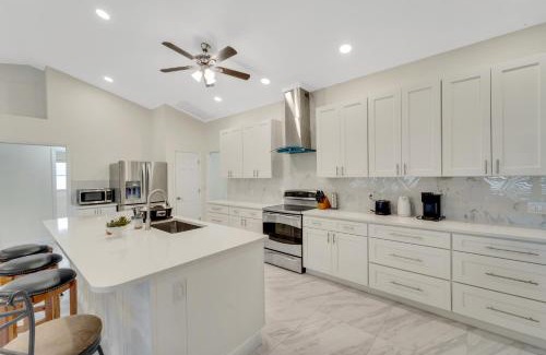 Port Charlotte House | Modern Comfort 3BR 2BA Home in Port Charlotte