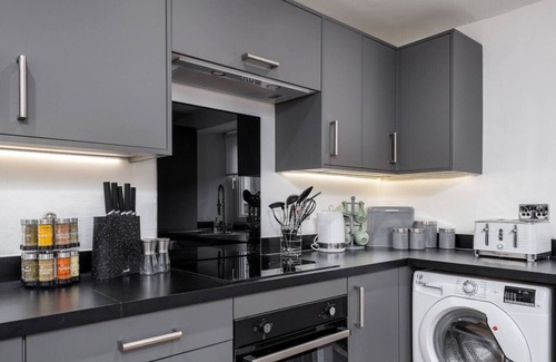 Callander Condo | Modern Comfort in Historic Callander