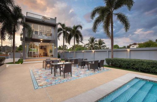 Thep Kasattri Villa | Modern Comfort in Paradise - Villa Argent 6 with 3BR and Access to Tropical Pool