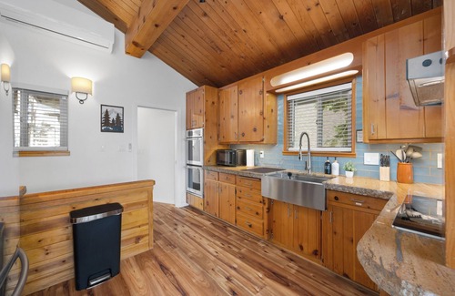 Alta Sierra Cabin | Modern Comfort in the Southern Sierras