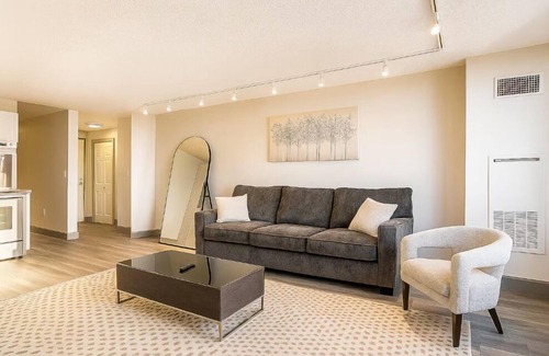 Downtown Hartford Apartment | Modern Condo|DWNTN Hartord| XL Center| GYM