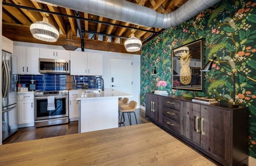 Nashville Condo | Modern Condo-Pool/Gym-5min DT-Sleeps 4-Honky Tonks