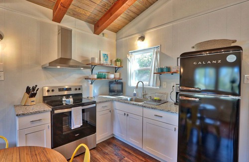 Canyon Lake Cottage | Modern Cottage perfect for family vacation!