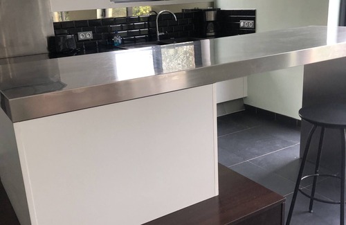 Doingt House | Modern country house with spacious rooms and swimming pool