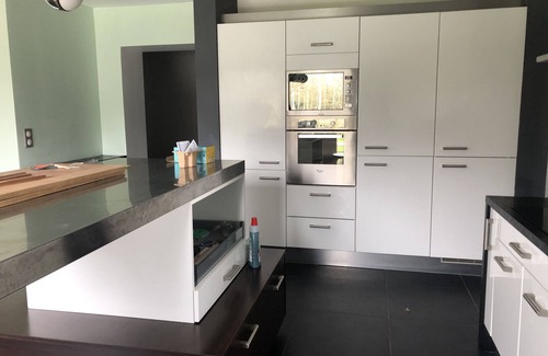 Doingt House | Modern country house with spacious rooms and swimming pool