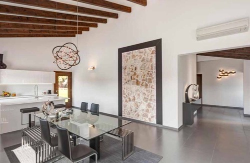 Llubi House | Modern country house with pool & a/c for 6 people