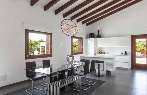 Llubi House | Modern country house with pool & a/c for 6 people