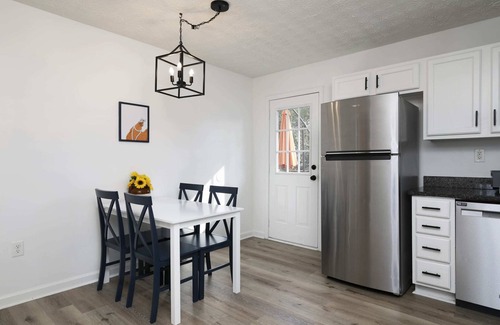 Cartersville House | Modern Cozy 2 BR Farmhouse style Townhome with Two Private Baths