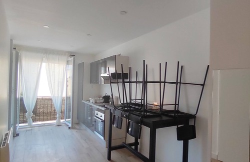 Saint-Jean-de-Vedas Apartment | Modern, cozy duplex in the city center. Close to the A9 and tramway!