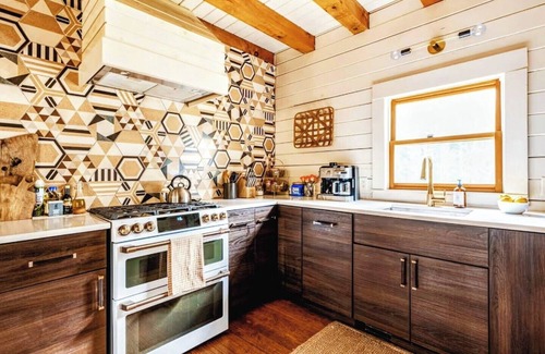 Stone Ridge Cabin | Modern, Cozy, Idyllic Log Cabin Secluded on 6 Serene Acres