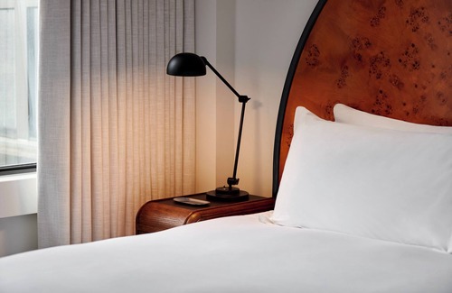 Dupont Circle Hotel | Modern DC Stay Near Dupont Circle | Pets are Allowed