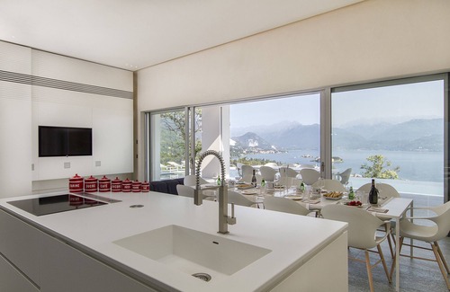 Stresa Villa | Modern Designer Villa With Pool And Magnificent Lake Views! - Villa Camilla