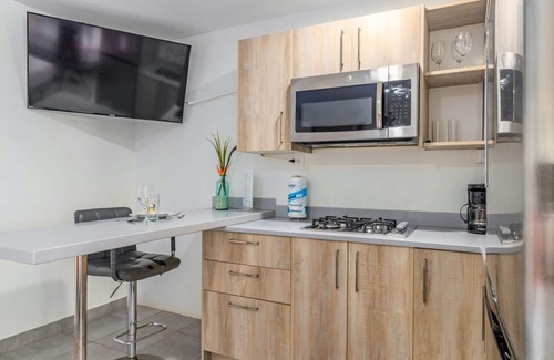 Kamay Apartment | Modern Double Apt w/Pool View -Minutes to Beaches