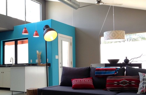 Chestnut House | Modern Downtown Austin - Great for large groups (1 of 2 homes - Casa Moderna 1)