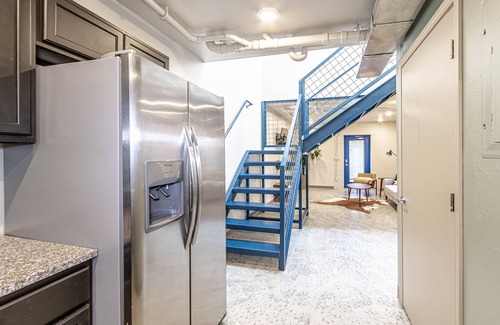 Central Oklahoma City Apartment | ⭐️ Modern Downtown loft | 2 BD/3 BA + Balcony