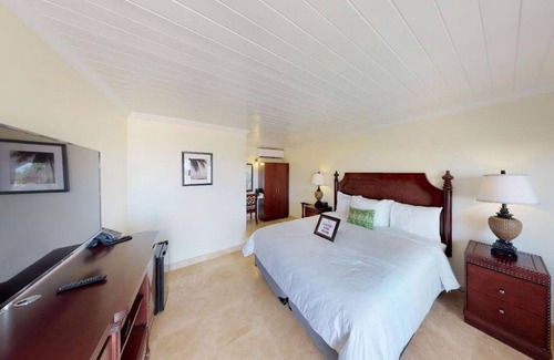 Christiansted Hotel | Modern Downtown Stay Perfect for Exploring Christiansted Markets, Shops