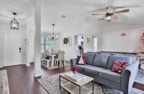 Doctors Inlet House | ★Modern E. Orange Park Home 6+Bed Fence Beach 40min★