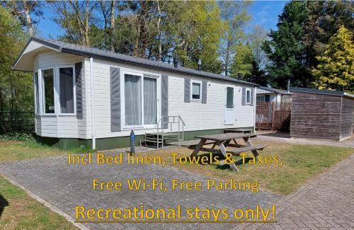 Krachtighuizen Ski Chalet | Modern en chic chalet tot 4 personen op de Veluwe Recreatiepark De Oude Driest - All inclusive