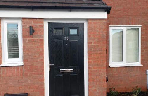 Rugby Apartment | Modern Entire 3-Bedroom House in Rugby