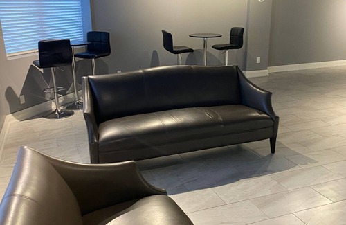 Brampton Apartment | MODERN EVENT SPACE