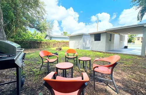 Miami Shores House | Modern Family Cottage Beach 15 min