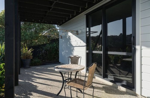 Dunedin House | Modern family friendly Getaway