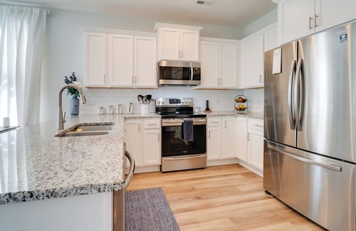 Hampstead House | Modern Family Home in Hampstead w/Patio & Grill!