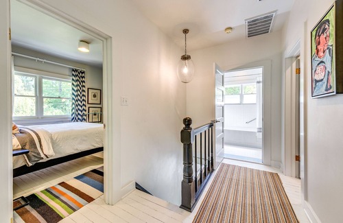 Bainbridge Island Other | MODERN FARMHOUSE with hot tub, spacious deck on 2 acres!