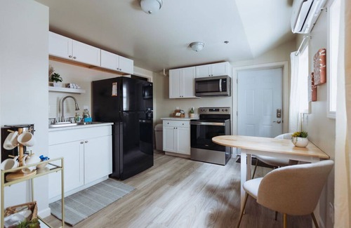 Johnson City Apartment | Modern Farmhouse 2 Bed Apartment in Johnson City
