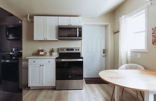 Johnson City Apartment | Modern Farmhouse 2 Bed Apartment in Johnson City