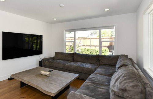 Napa House | Modern Farmhouse in Downtown Napa