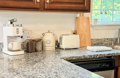 Murfreesboro House | Modern Farmhouse near MTSU, 2BR, King, Accessible