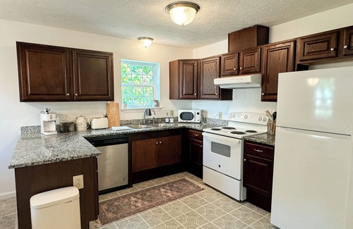 Murfreesboro House | Modern Farmhouse near MTSU, 2BR, King, Accessible