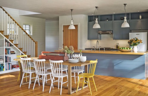 Rochester House | Modern Farmhouse on 25 Acres/Superb Views.