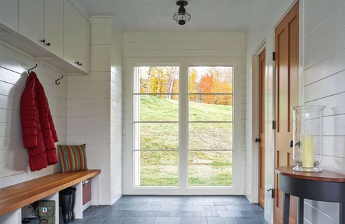 Rochester House | Modern Farmhouse on 25 Acres/Superb Views.